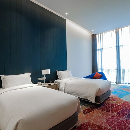 Holiday Inn Express Shanghai Songjiang Fangta By Ihg Exteriör bild