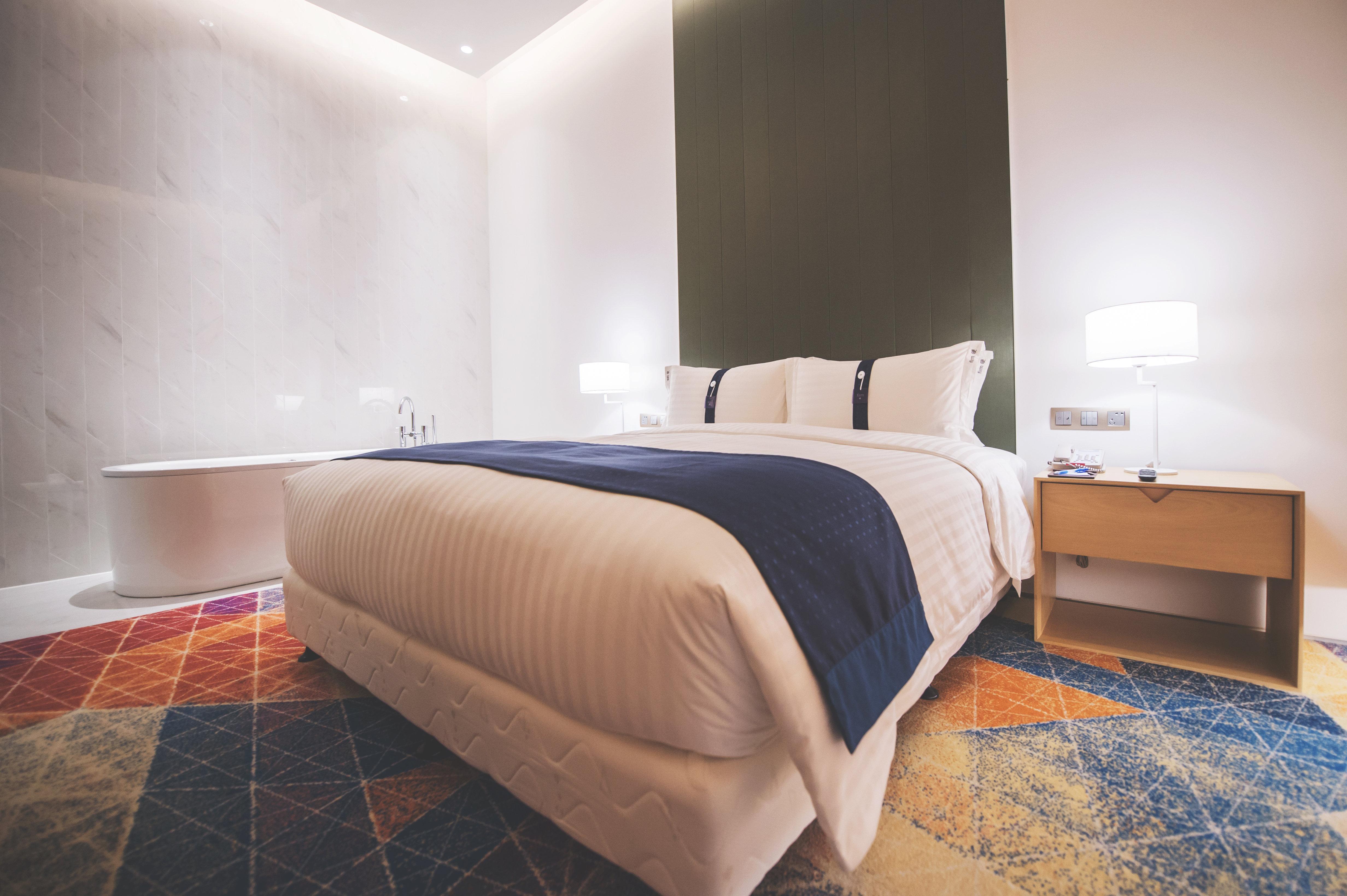 Holiday Inn Express Shanghai Songjiang Fangta By Ihg Exteriör bild